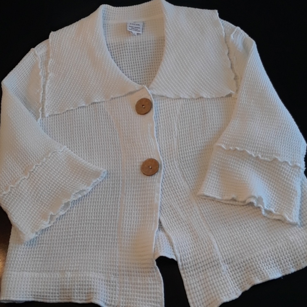 FOCUS..NWOT..WAFFLE COTTON CARDI...
